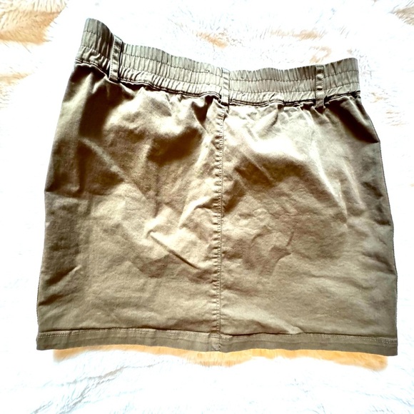 MICHAEL STARS EUC SZ M CARGO SKIRT “Monroe” skirt in “Dolma” - Picture 7 of 7